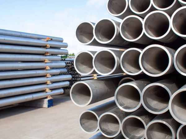 Stainless seamless pipes