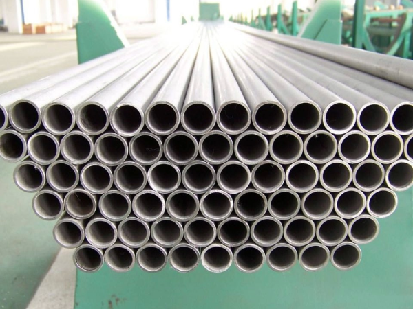 Stainless seamless pipes