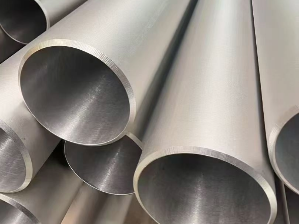 Stainless seamless pipes