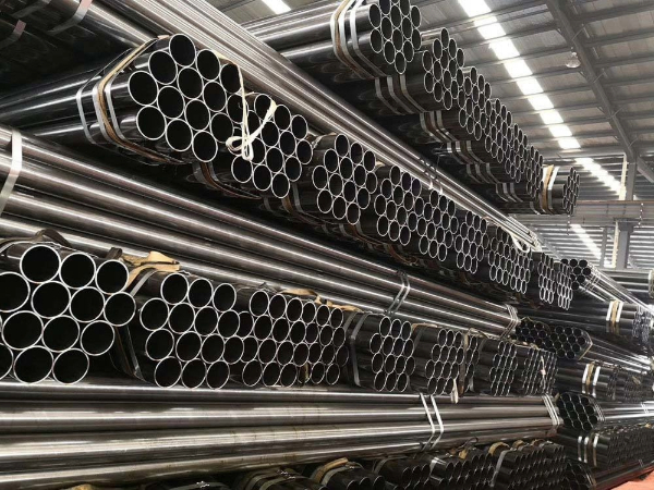 ERW steel pipe end view showing longitudinal weld seam